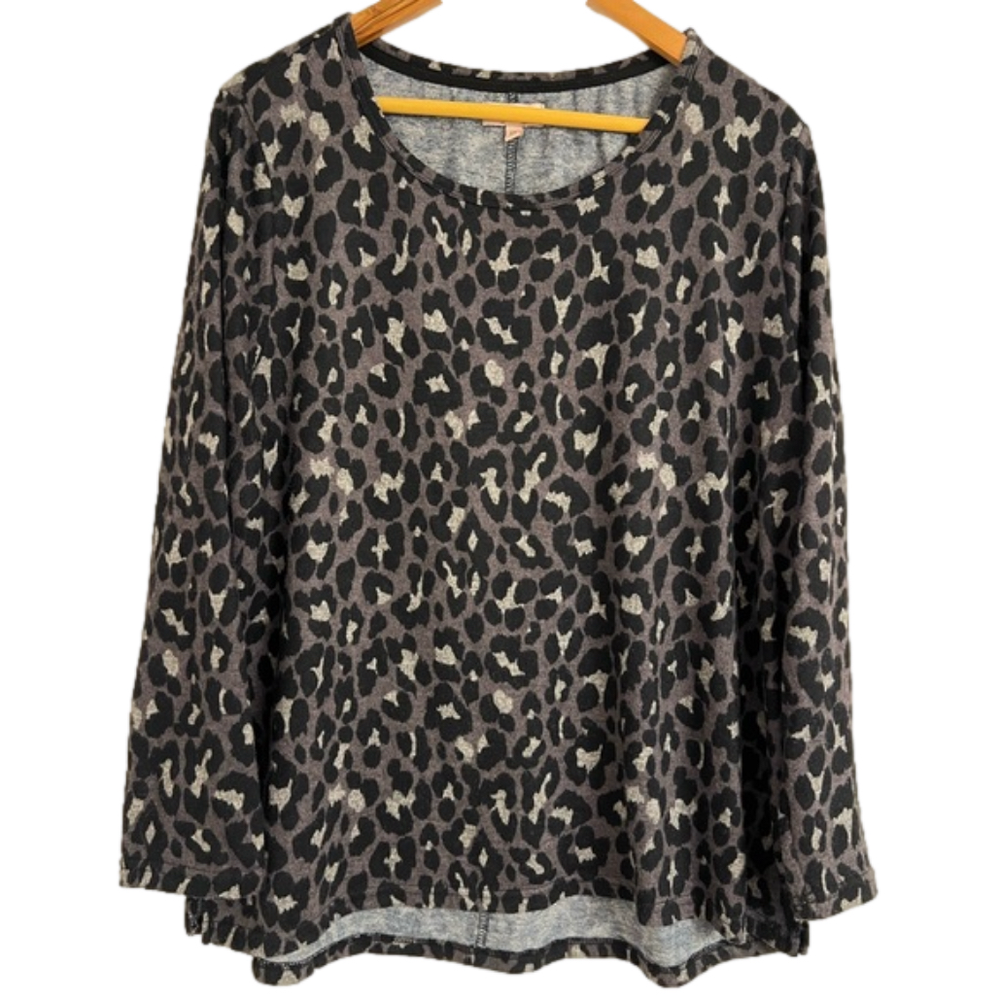 Per Se Women’s 1X Black & Gray Animal Print Long Sleeve Shirt